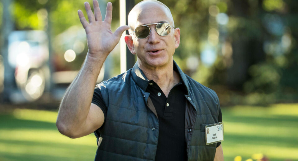 FTC accuses Jeff Bezos and Amazon CEO Jassy of using auto-deleting messages to obstruct antitrust case