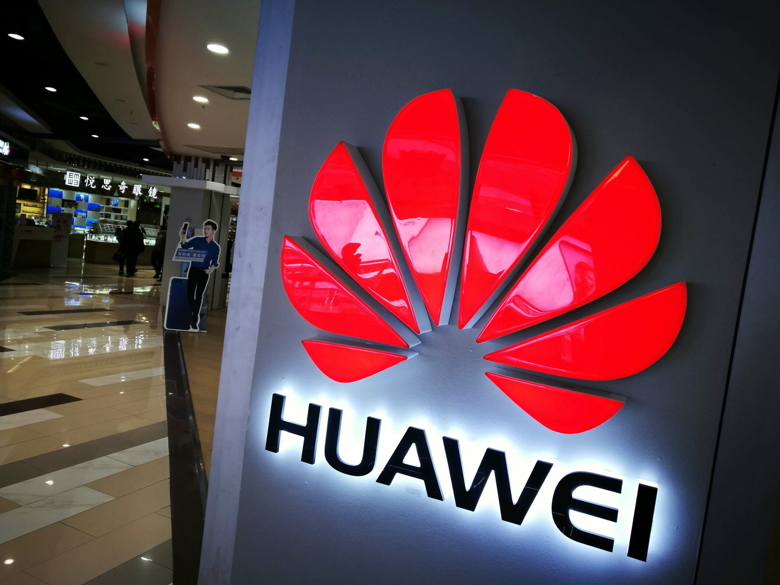 Blacklisted Huawei secretly funds million-dollar college research competition