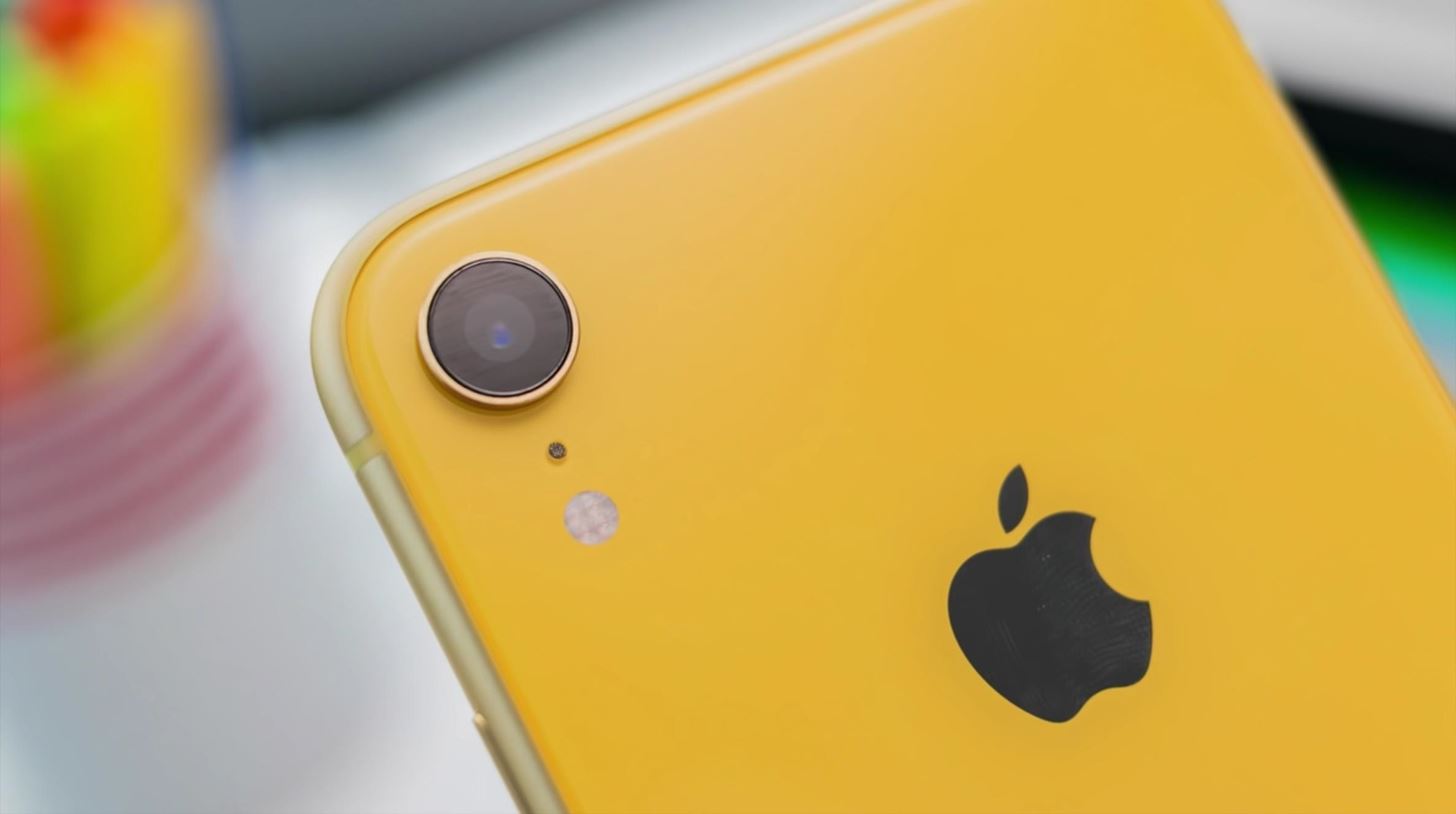 2020 iPhone SE vs. iPhone XR — How Apple's Cheapest Smartphones Stack Up Against Each Other