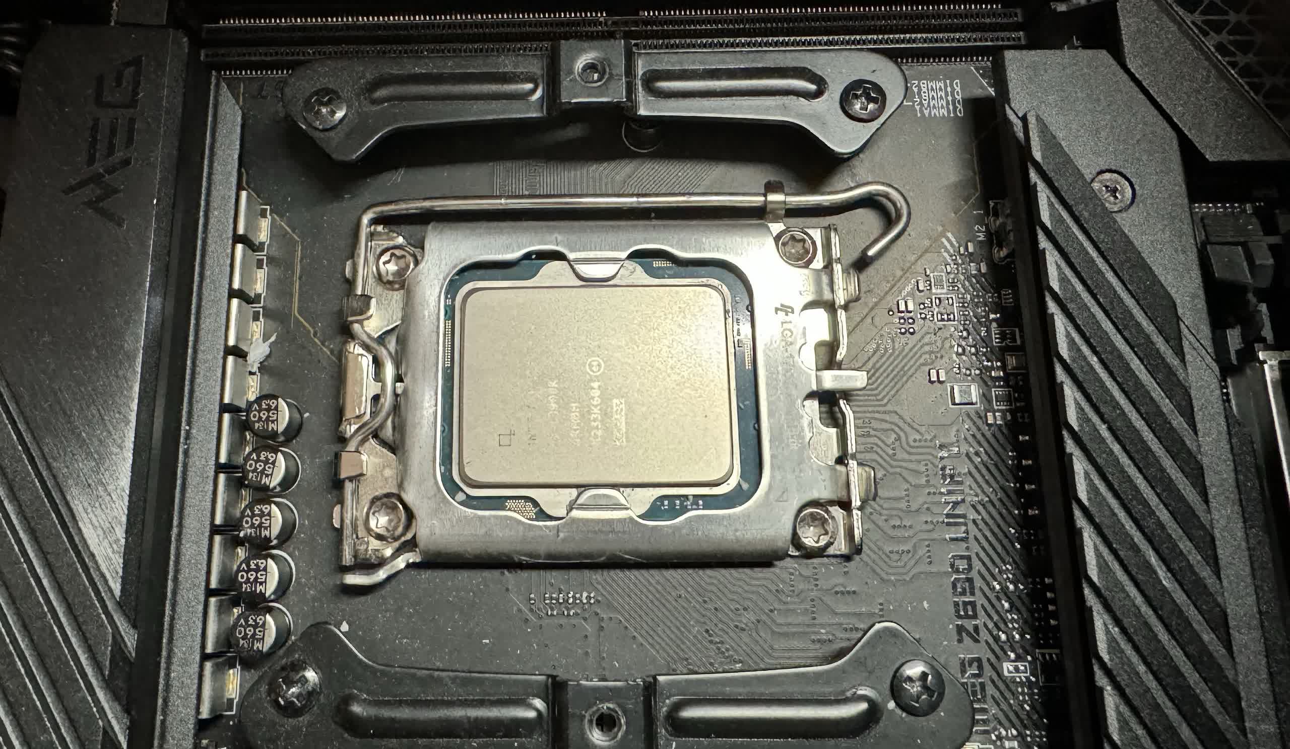 This genius tool ensures flawless thermal paste application every time