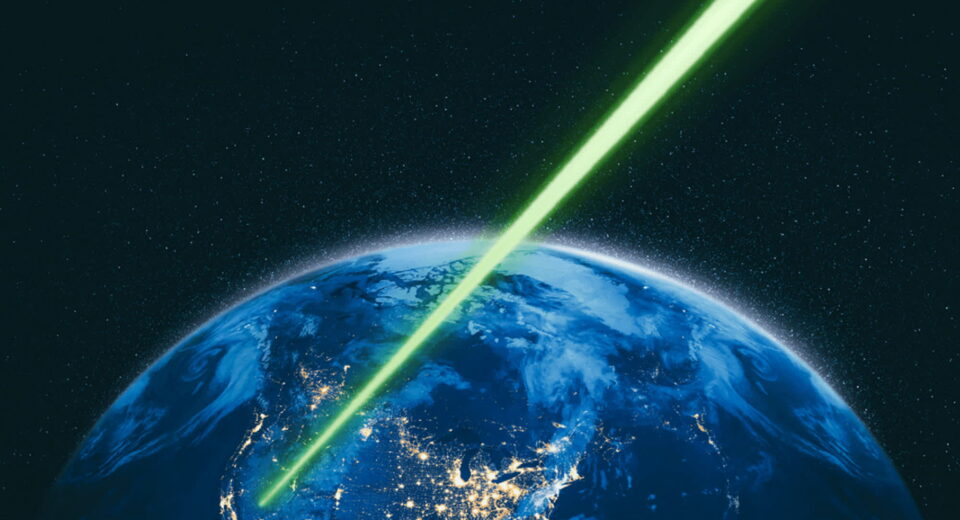 NASA uses laser link to beam data 140 million miles across space at 25 Mbps