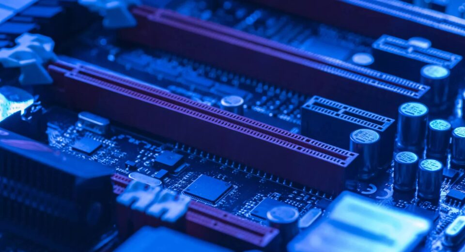 Intel's answer to PCIe 6 heat concerns is a driver that throttles bus speeds