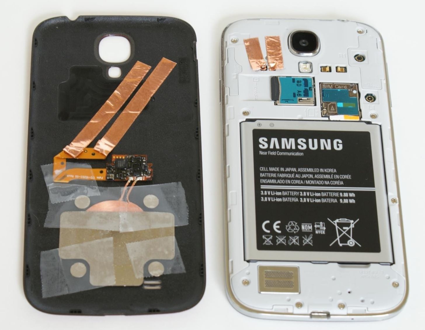 How to Add No-Bulk Wireless Charging to Your Samsung Galaxy S4 for Under 30 Bucks