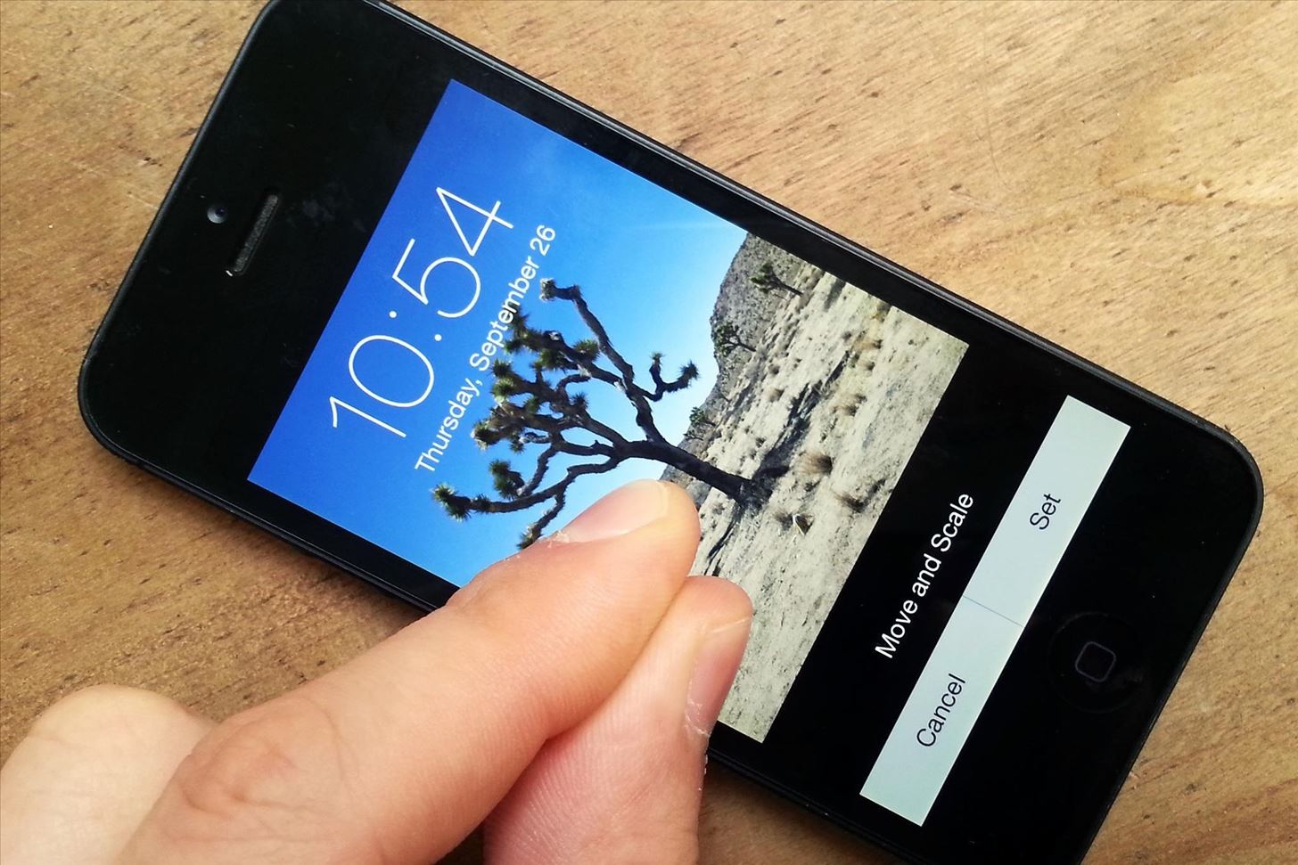 Fixing iOS 7 Wallpaper Woes: How to Scale, Crop, Align, & Design the Perfect iPhone Background