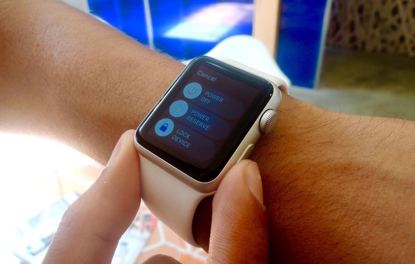 How to Force-Close Running Apps on the Apple Watch