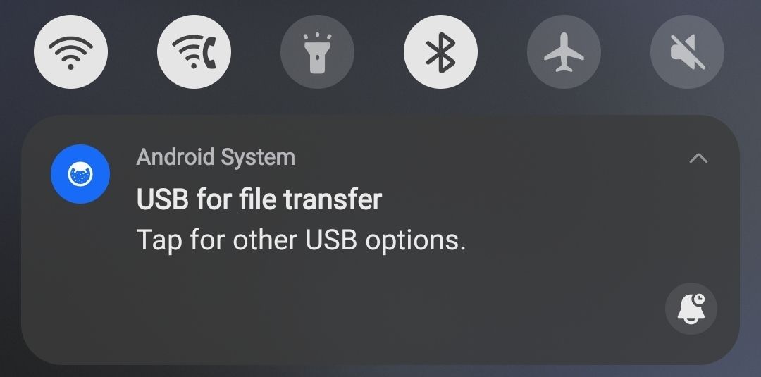 Galaxy S21 Ultra USB file transfer notification.