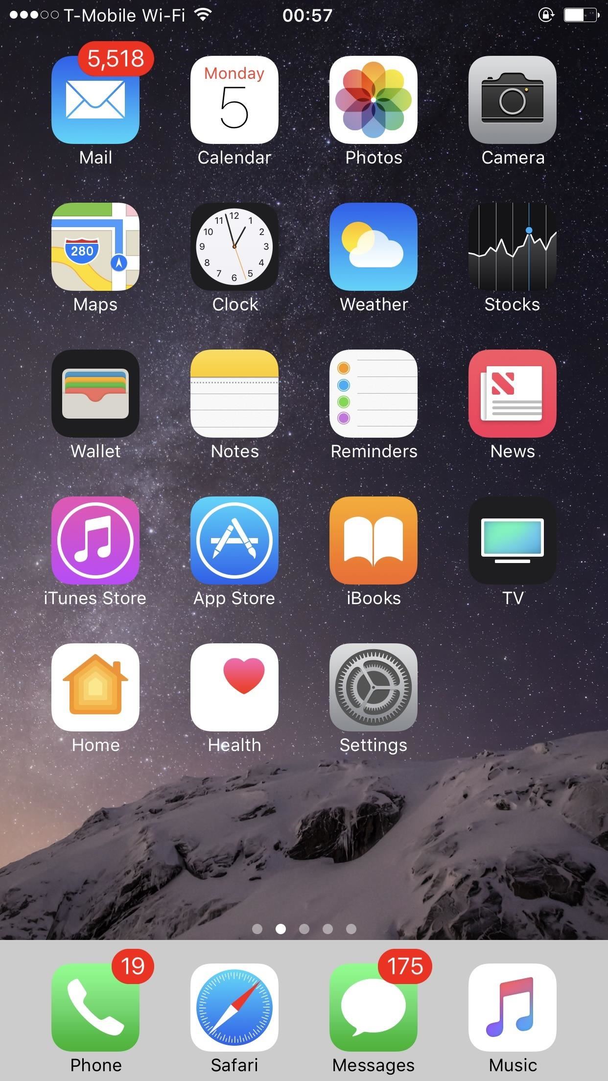 How to Hide the Status Bar on Your iPhone with This Cool & Simple Glitch