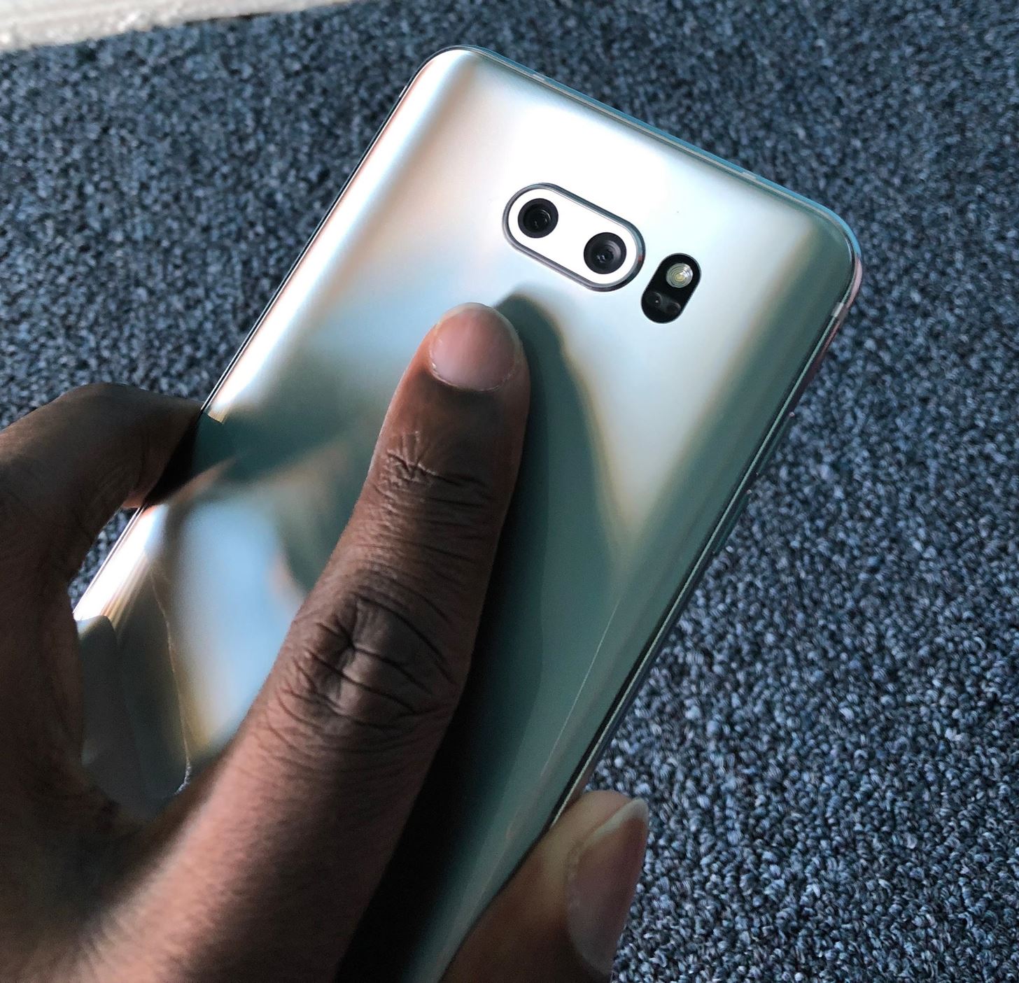 How to Improve Fingerprint Scanner Accuracy on Your LG V30