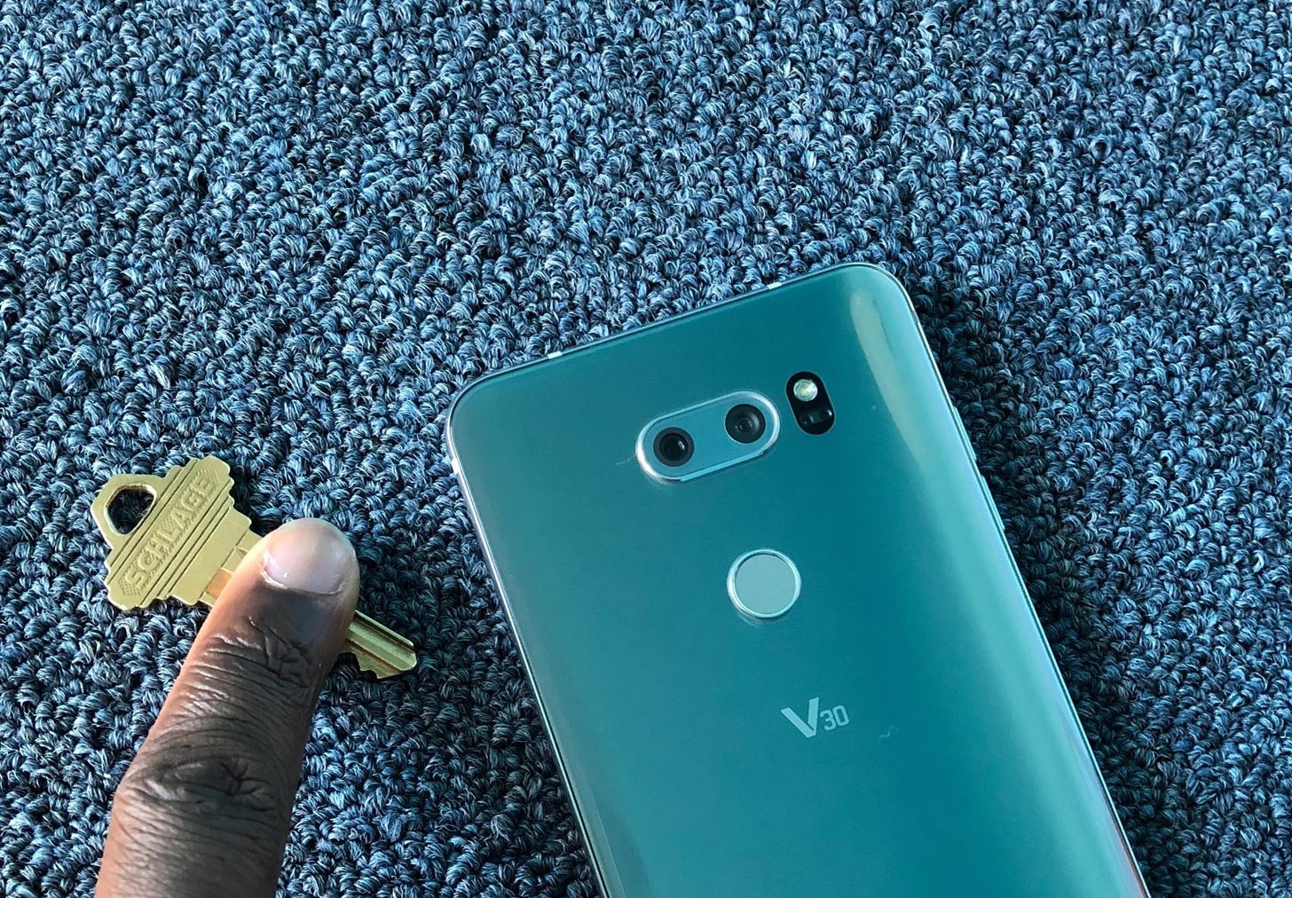 How to Improve Fingerprint Scanner Accuracy on Your LG V30