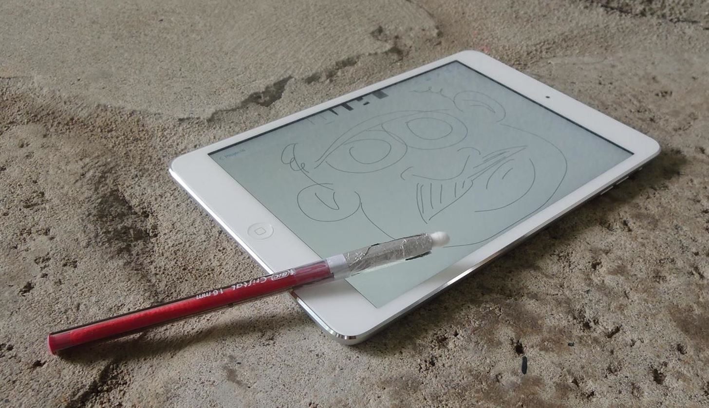 Make an Easy DIY Stylus for Your iPhone 6 or 6 Plus Using Stuff You Already Have