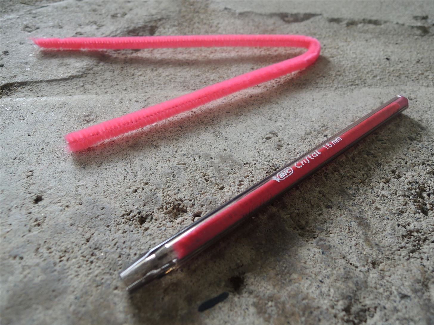 Make an Easy DIY Stylus for Your iPhone 6 or 6 Plus Using Stuff You Already Have