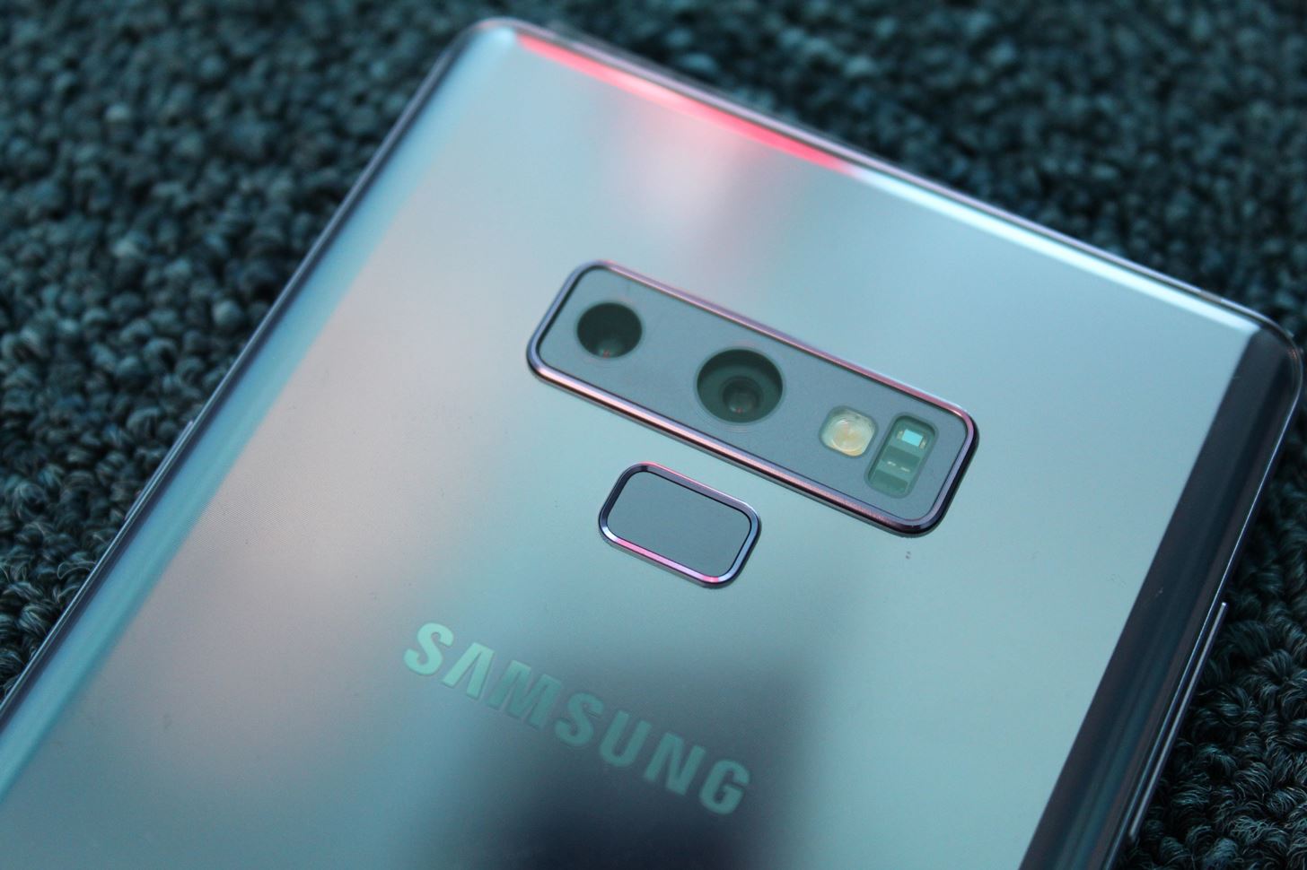 Mate 20 Pro vs. Galaxy Note 9: Comparing the Best Phones from the Top 2 Manufacturers