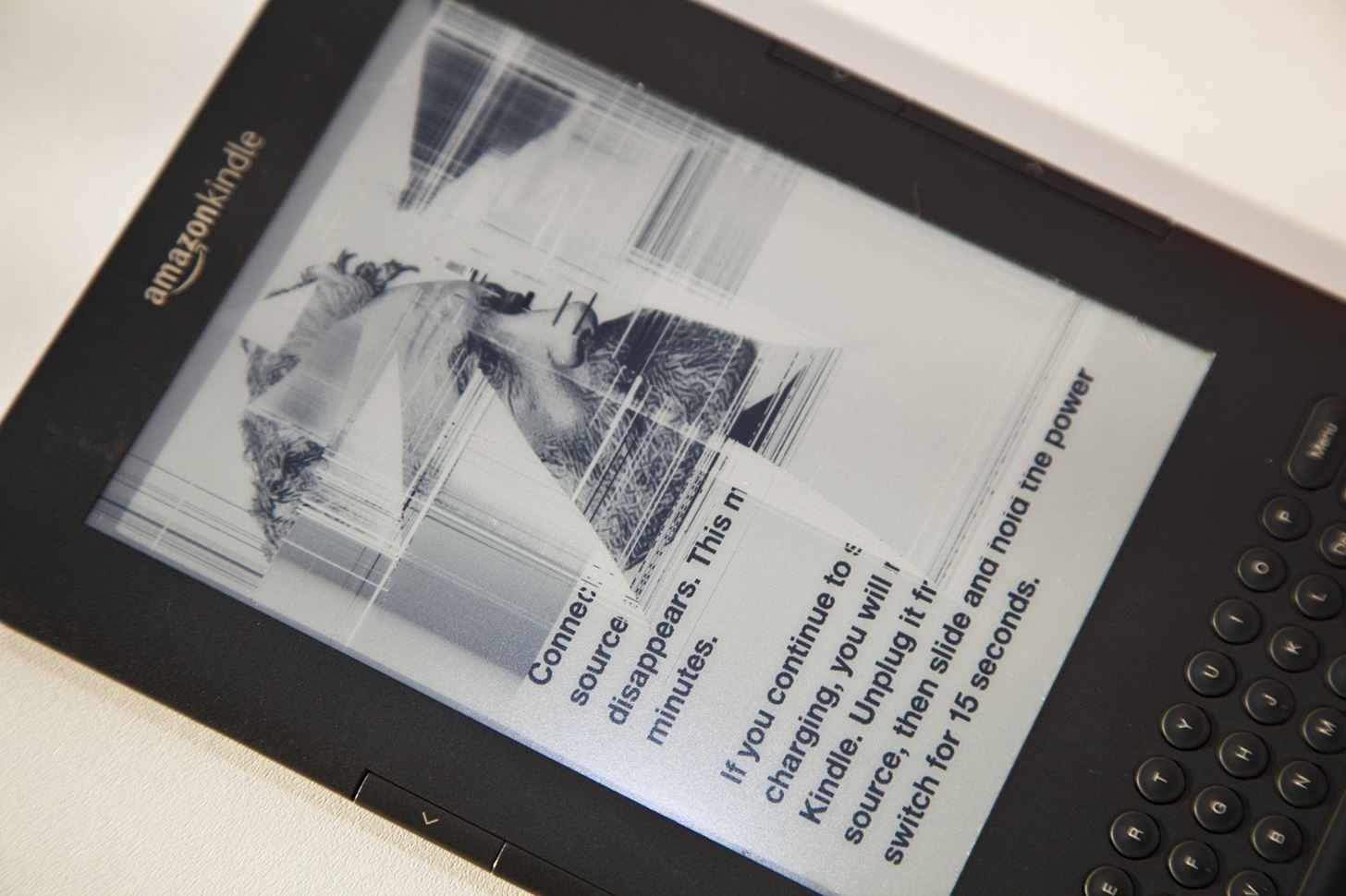 How to Replace Your Kindle's Broken E Ink Display Yourself