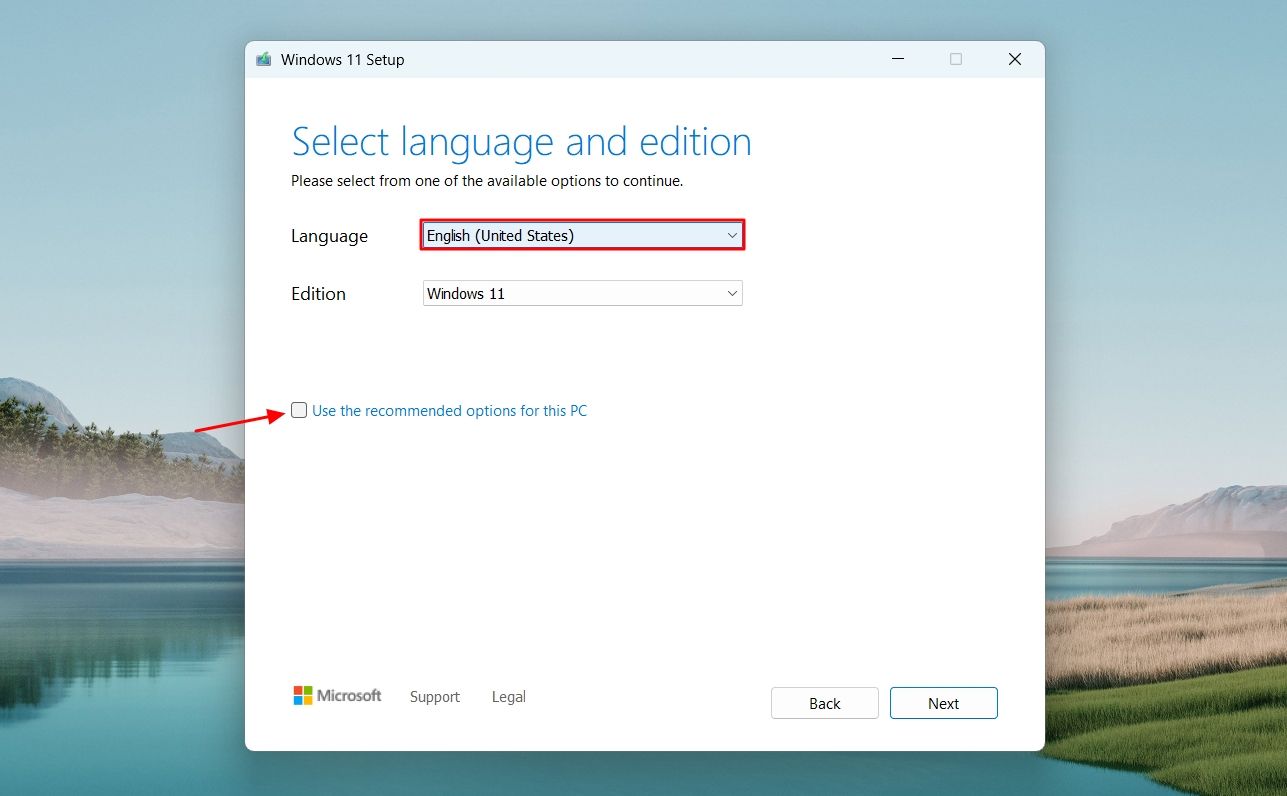 Selecting Language in the Window 11 Setup Window.