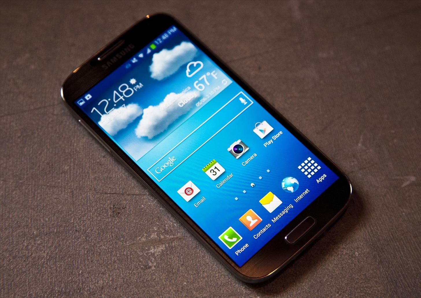 A softModder's Review of the Samsung Galaxy S4: "Best Android Phone on the Market"