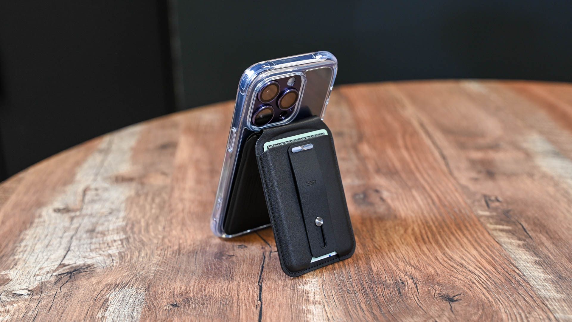 The ESR HaloLock Geo standing up in portrait mode.