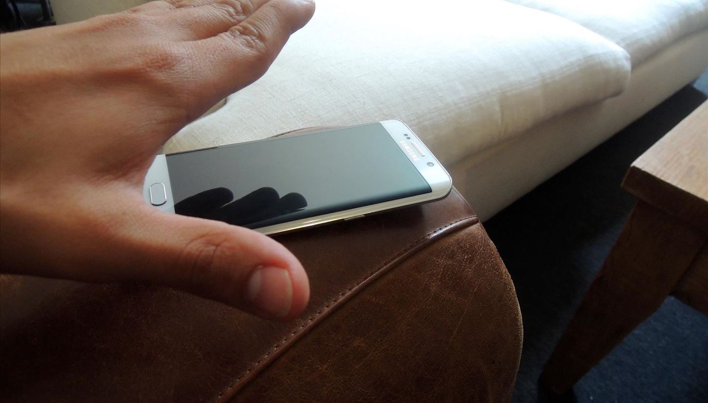 Wake Your Samsung Galaxy S6 by Hovering Your Hand Over It