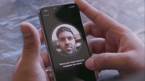 Watch How the iPhone X's 30K IR Dots Scan Your Face