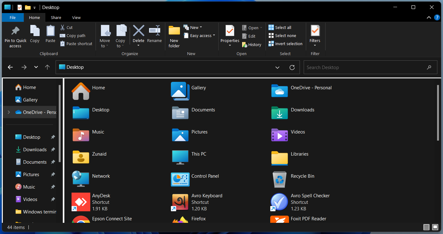 Windows 10 File Explorer in Windows 11.