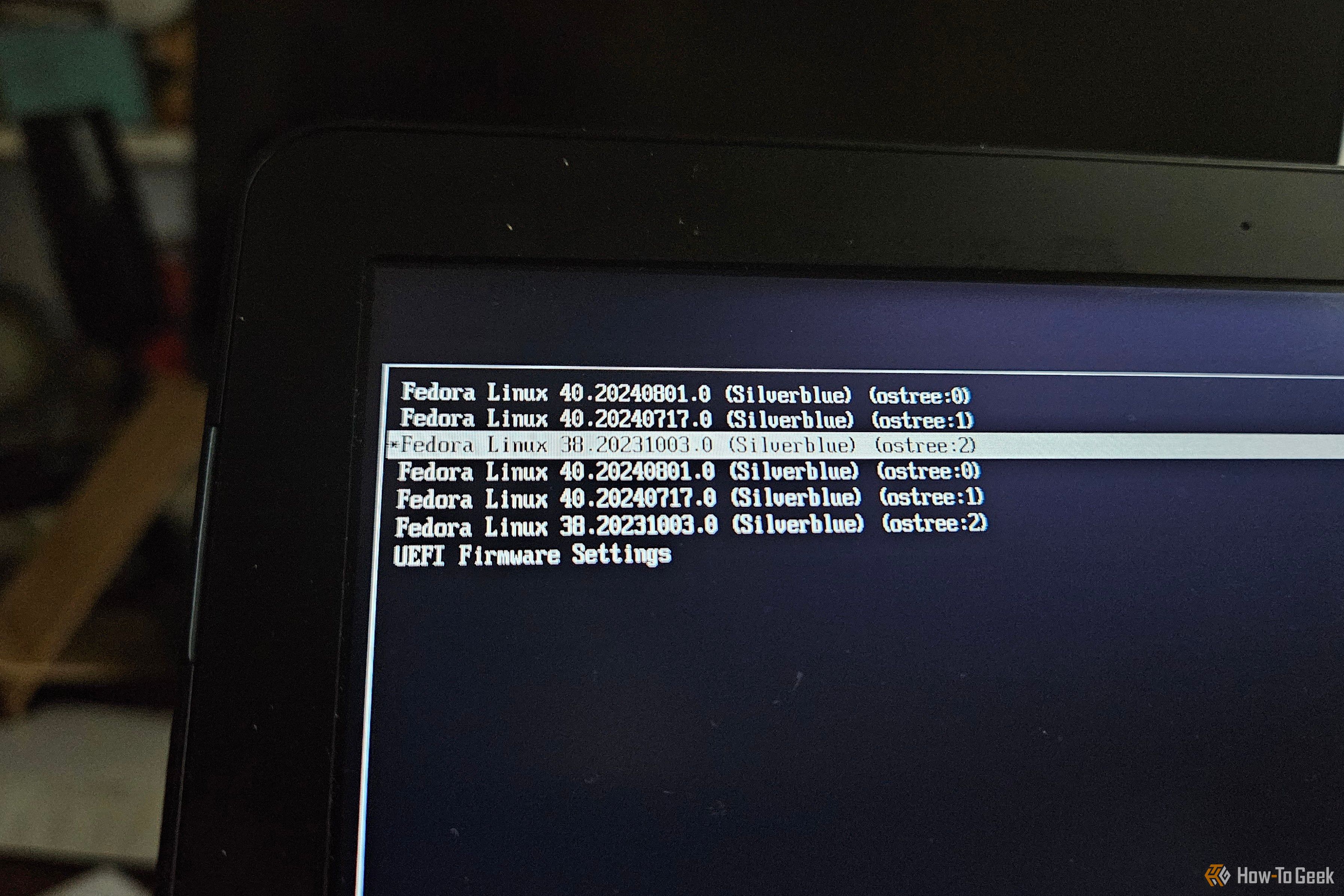 Boot options on a laptop running Fedora Silverblue.