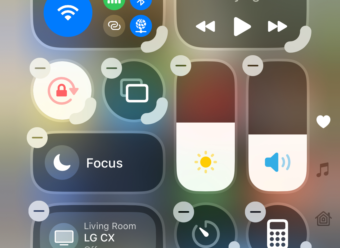 Customizing the Control Center in iOS 18.