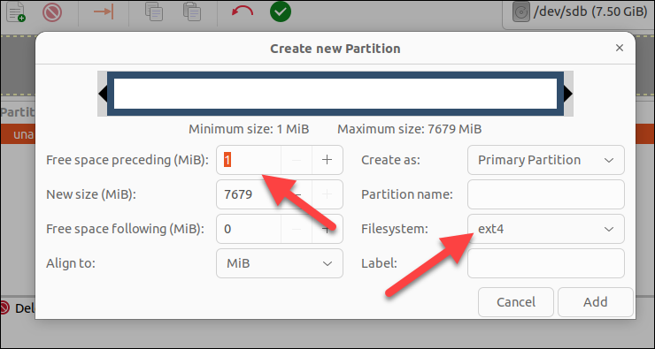 Choosing a new partition's file size and file system in GParted.