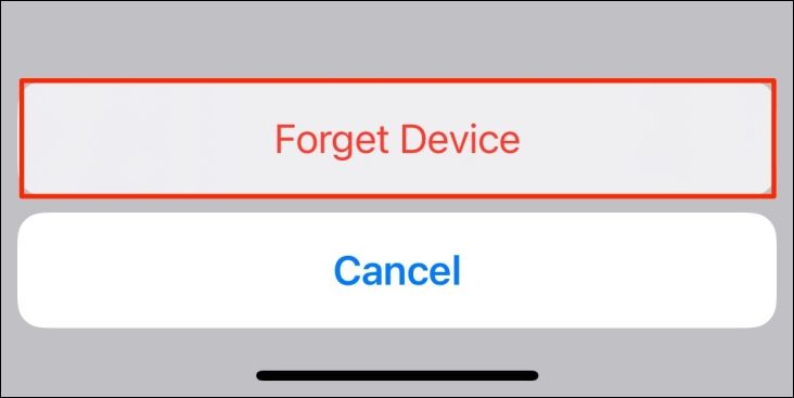 Confirmation button to forget Bluetooth devices on iPhone.