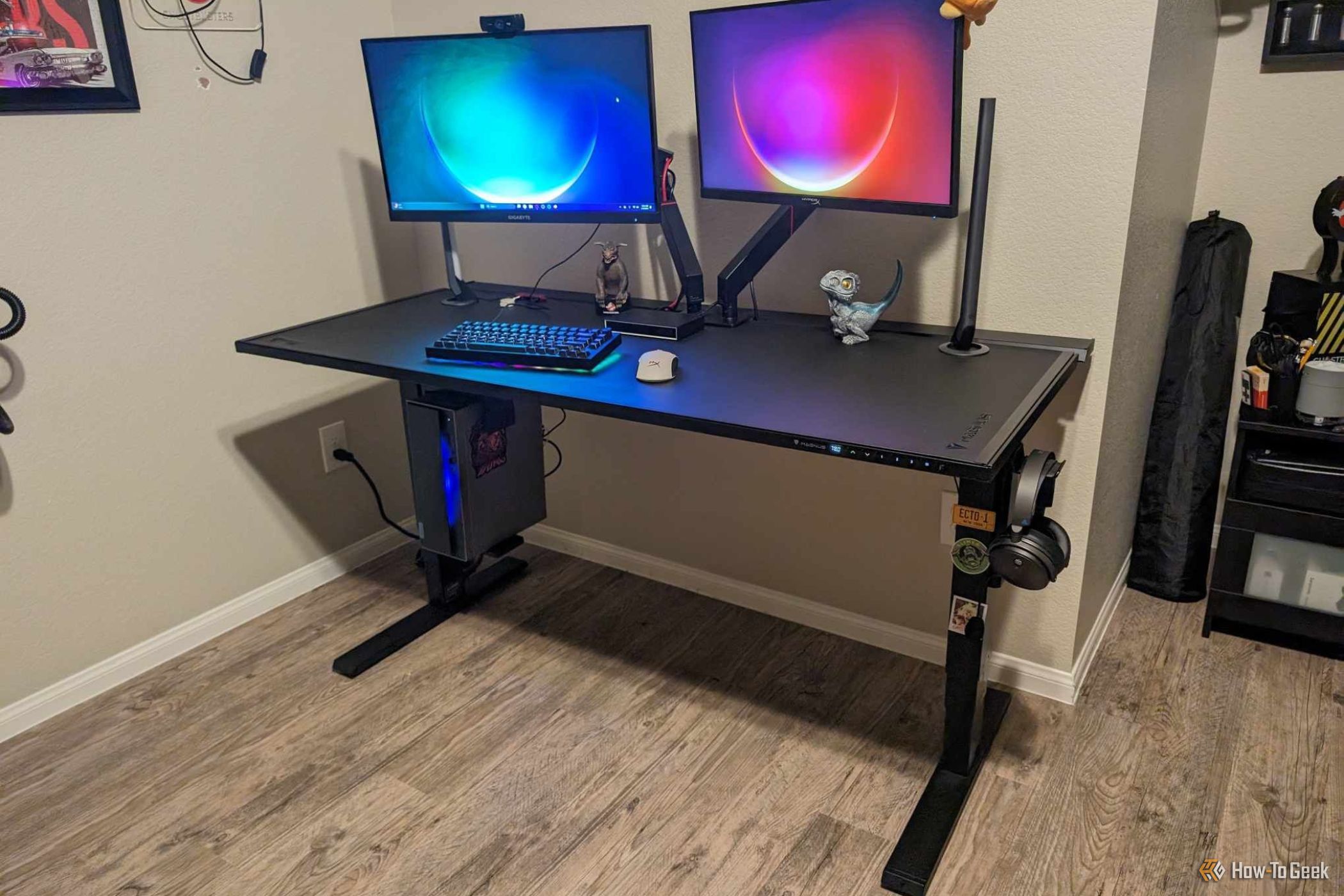 Secretlab MAGNUS Pro desk with dual monitor mount and PC undermount.