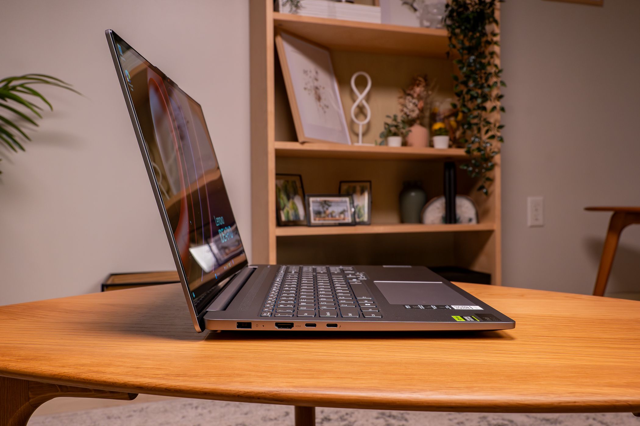 The left side of the Ideapad Pro 5i.