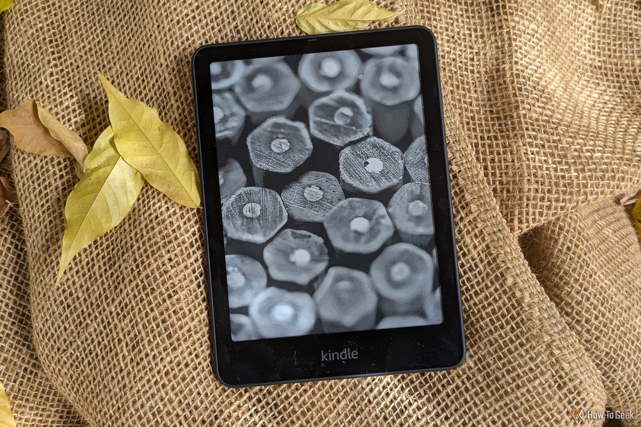 The Kindle Paperwhite SE (Gen 12) showing the lock screen.