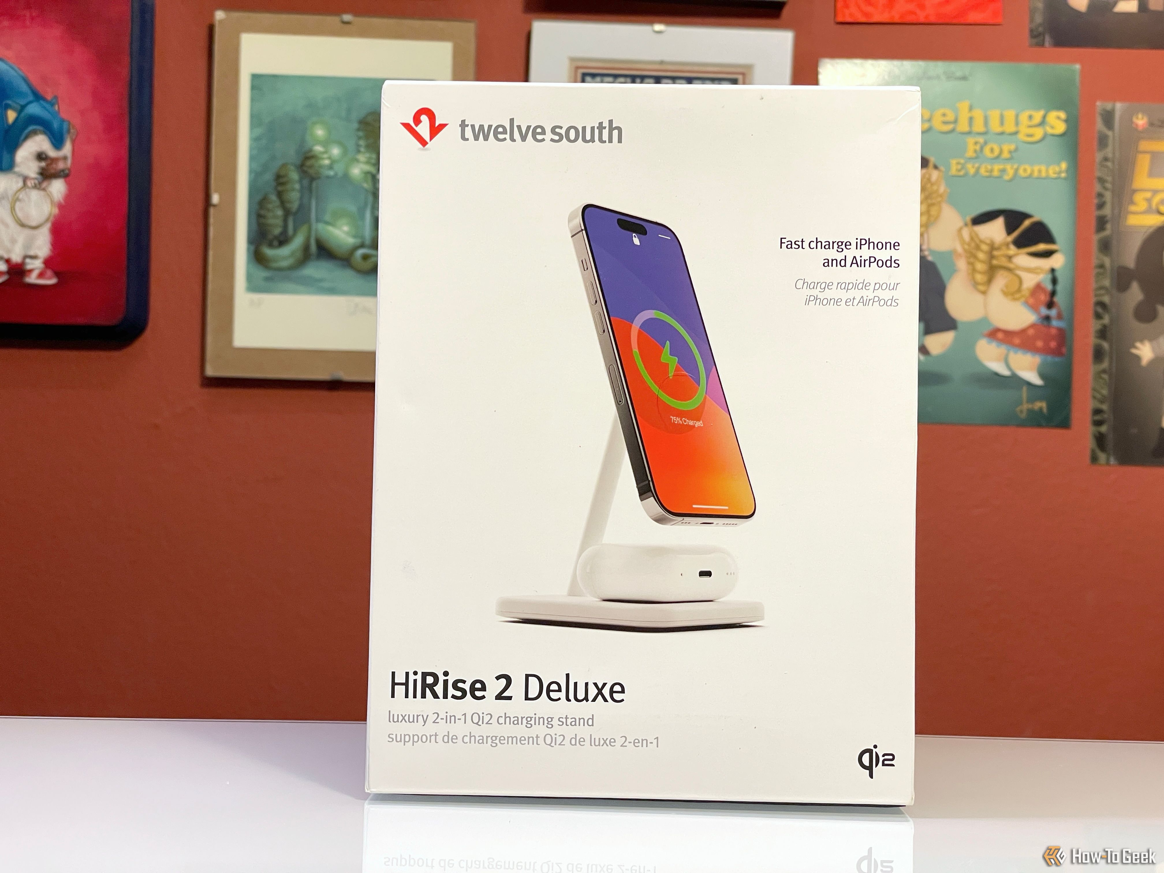 Front view of the Twelve South HiRise 2 Deluxe packaging.