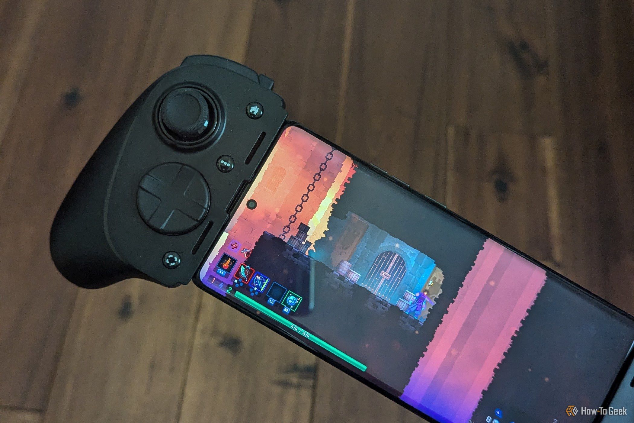 Razer Kishi Ultra with Moto Edge+ 2023 playing Dead Cells.