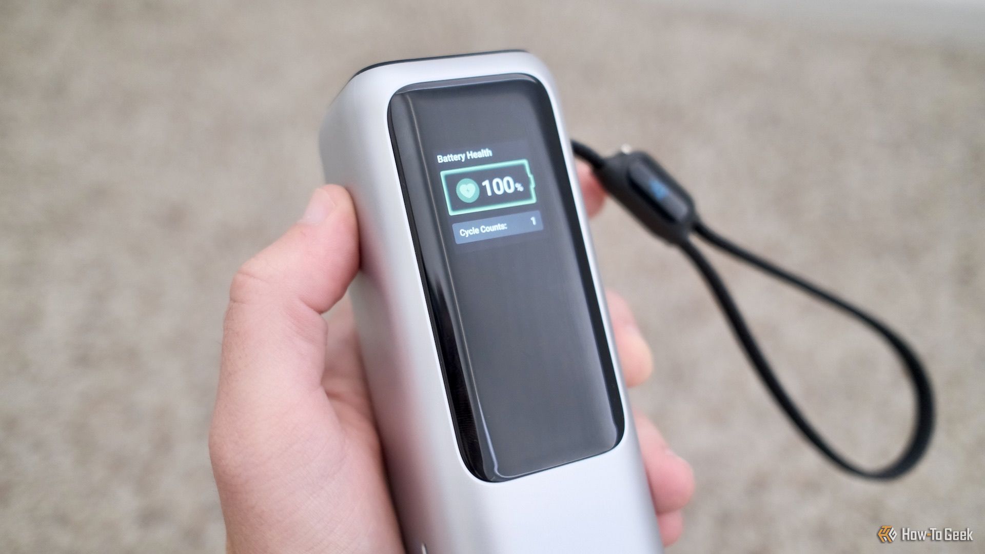 Anker Power Bank 25K screen showing battery health.