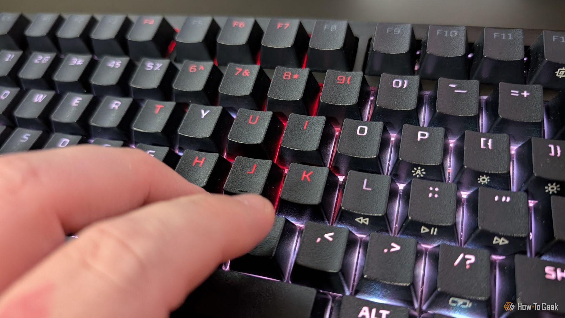 HyperX Alloy Rise 75 showing dynamic RGB when keys depress.