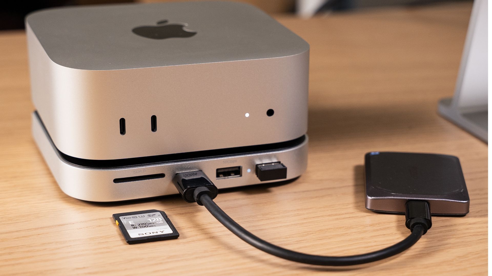 Mac mini sitting on a Satechi hub.