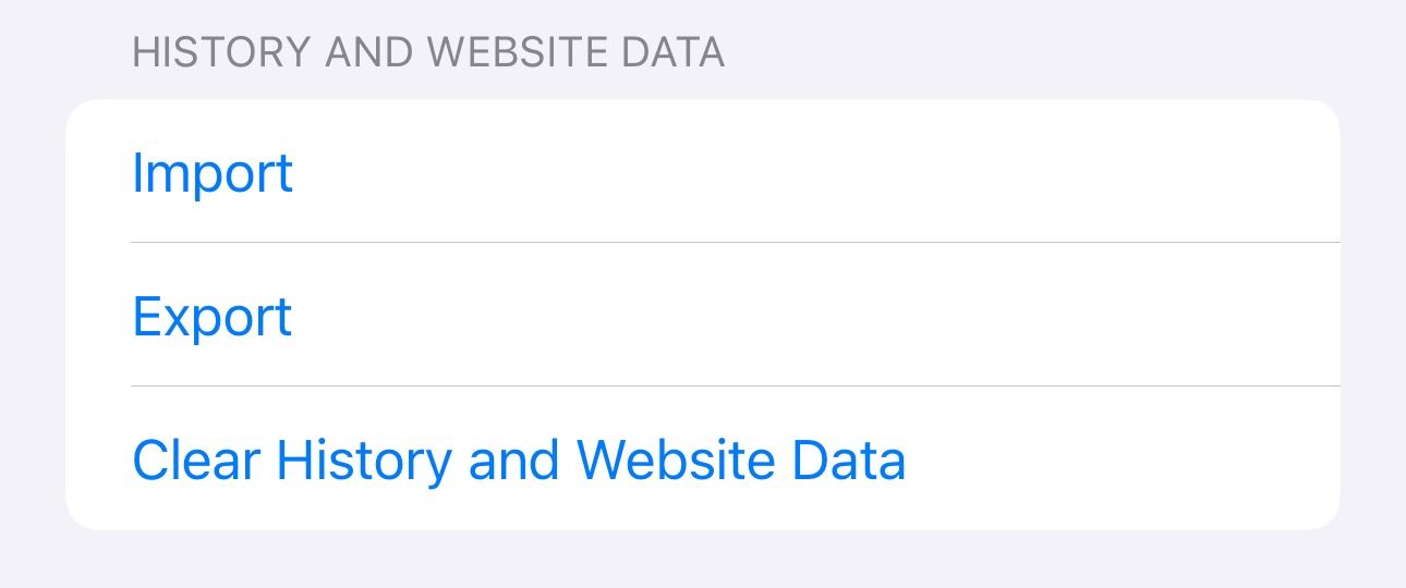 Import and Export options for the Safari app on an iPhone.
