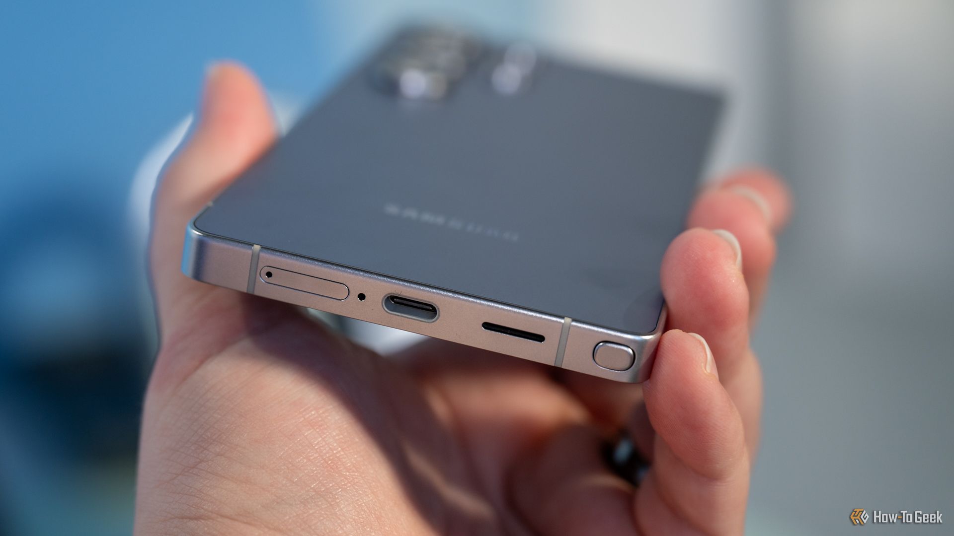 USB-C port, SIM card slot, and S Pen on the bottom of the Samsung Galaxy S25 Ultra.