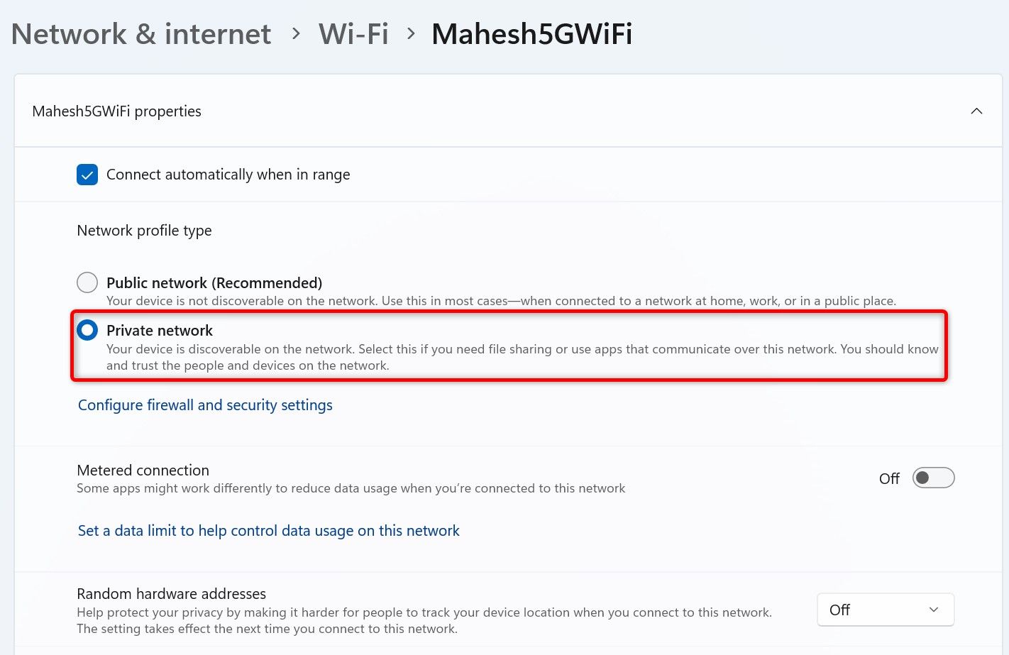 Selecting private network profile in network settings on Windows.