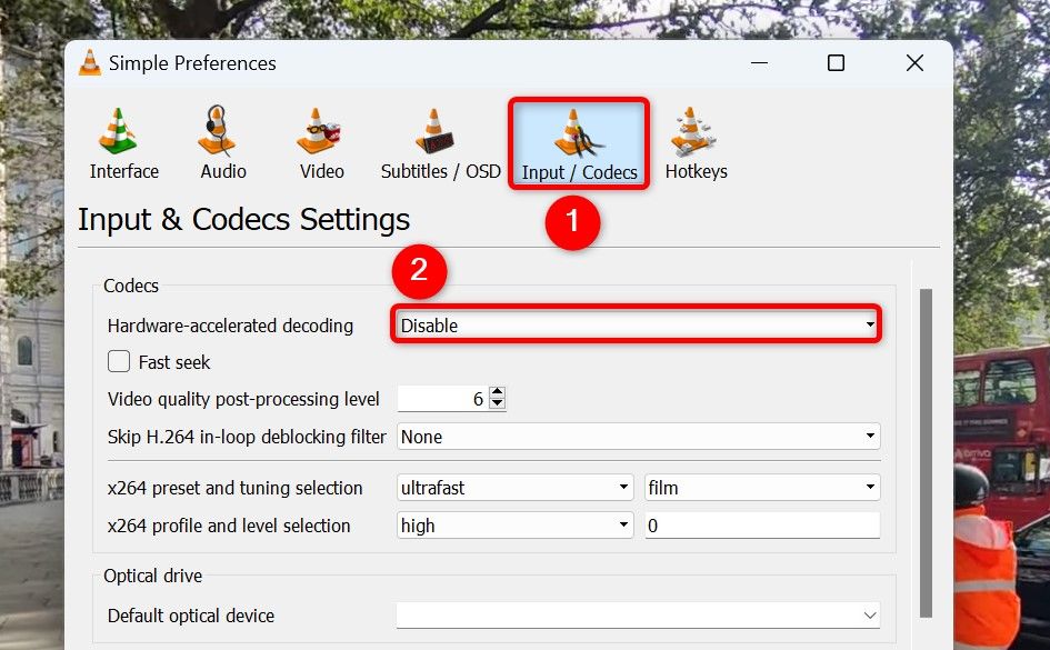 "Input/Codecs" and "Hardware-Accelerated Decoding" highlighted in VLC.