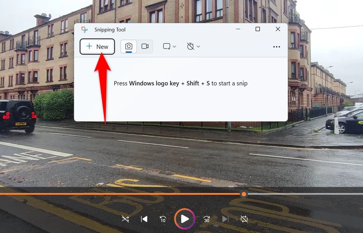 "New" highlighted in Snipping Tool.