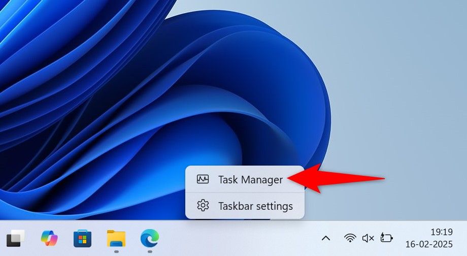 "Task Manager" highlighted in the Windows taskbar's context menu.